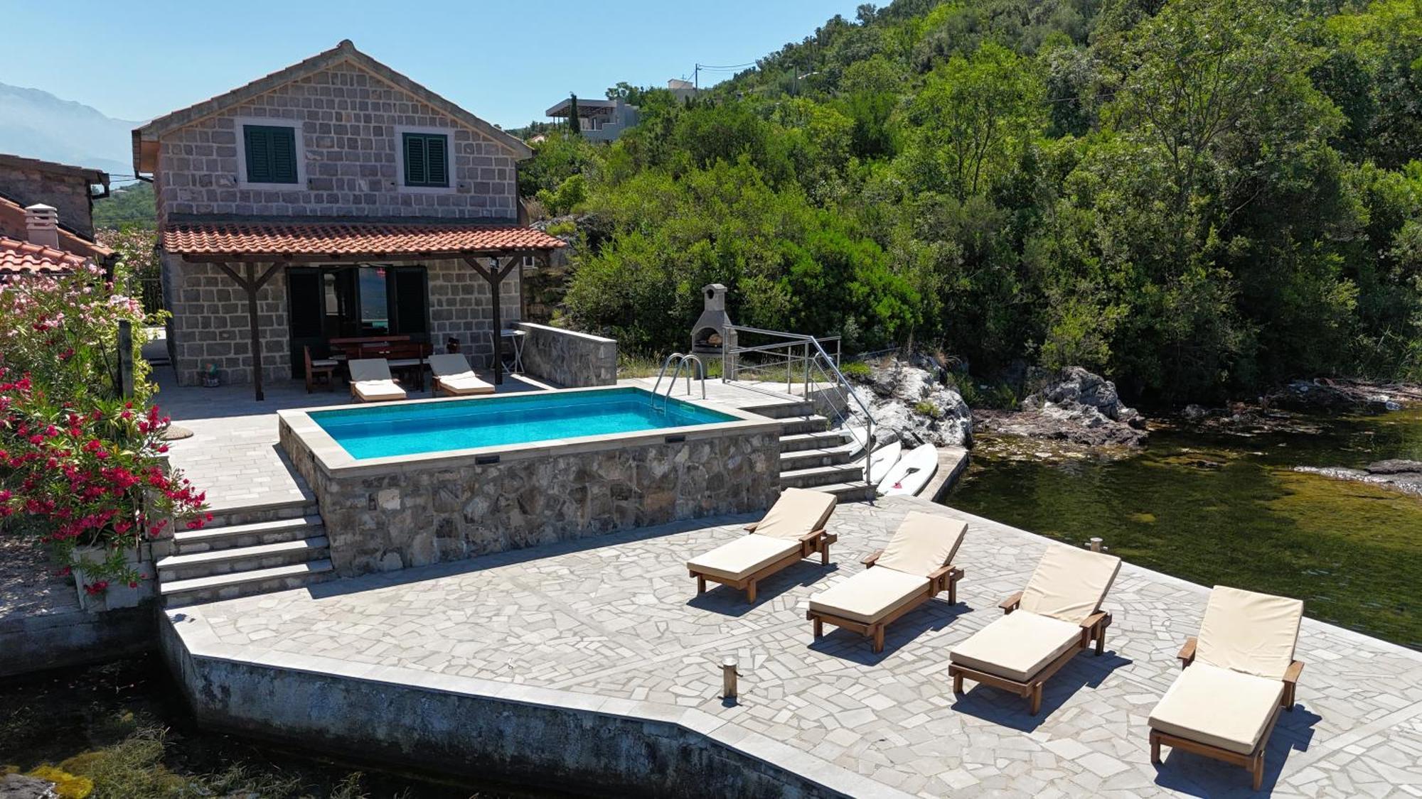Apartments Kovinic Tivat Exterior foto